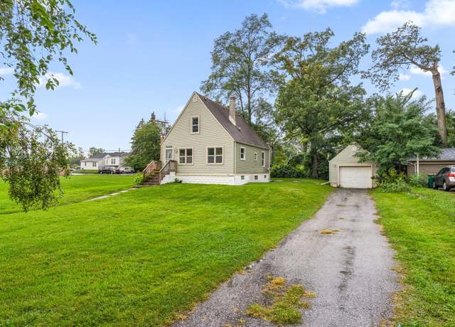 Property at 5626 Massachusetts St, Merrillville, IN 46410, 3 beds, 2 baths
