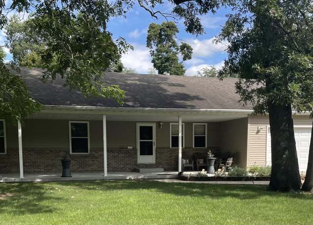 Property at 621 Dogwood St NW, Demotte, IN 46310, 3 beds, 2 baths