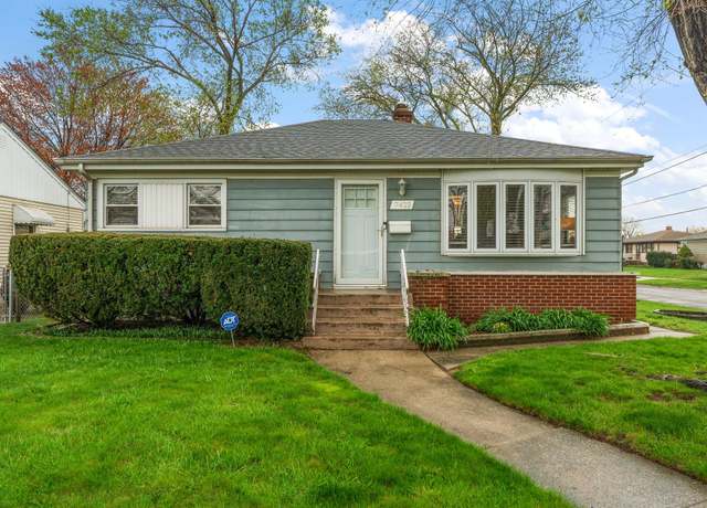 Property at 7419 Carolina Ave, Hammond, IN 46323, 3 beds, 2 baths