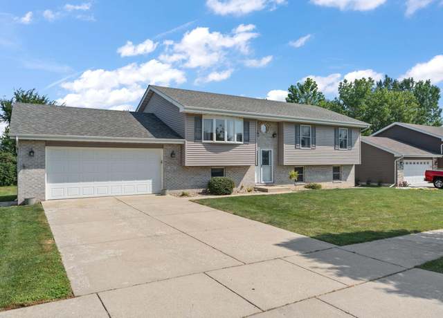 Property at 7012 W 160th Pl, Lowell, IN 46356, 3 beds, 3 baths