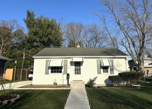 Property at 313 N Oakwood St, Griffith, IN 46319, 3 beds, 1.5 baths