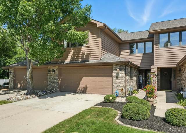 Property at 622 Brookside Dr, Crown Point, IN 46307, 3 beds, 2.5 baths