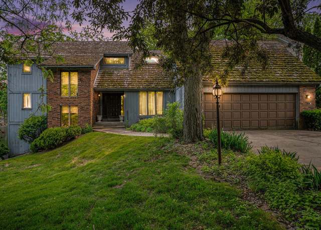 Property at 452 Amhurst Rd, Valparaiso, IN 46385, 5 beds, 4.5 baths