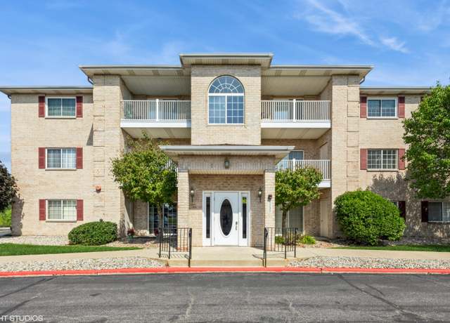 Property at 2035 W 75th Pl, Merrillville, IN 46410, 2 beds, 2 baths