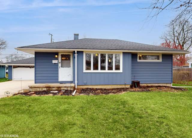 Property at 909 S Main St, Crown Point, IN 46307, 3 beds, 2 baths