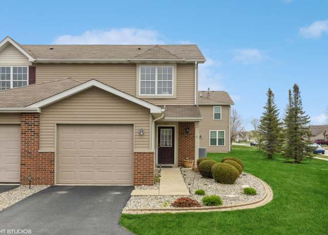 Property at 925 Flagstone Dr, Dyer, IN 46311, 2 beds, 1.5 baths