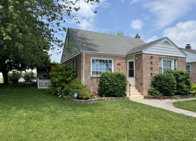 Property at 926 W Home Ave, Hobart, IN 46342, 3 beds, 1 bath