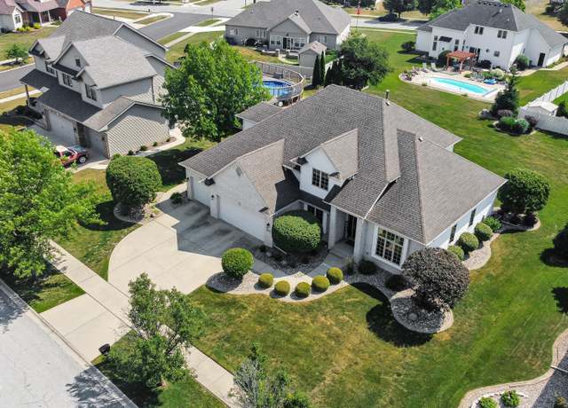 Property at 8185 Hawthorne Dr, St. John, IN 46373, 5 beds, 3.5 baths