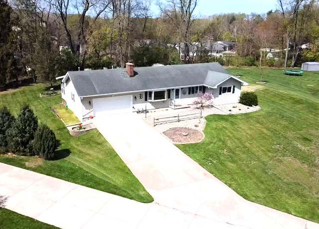 Property at 128 Country Club Dr, La Porte, IN 46350, 3 beds, 2 baths