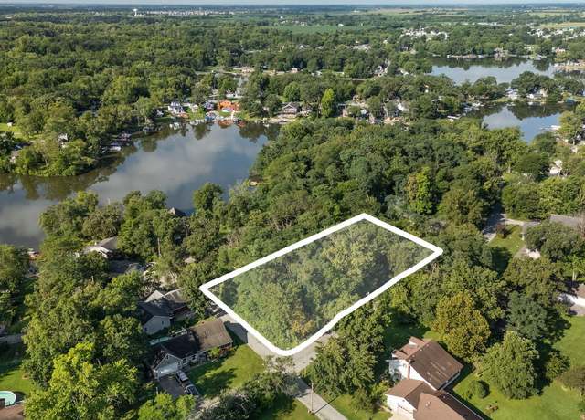 Property at 1020 N Lakeview Dr, Lowell, IN 46356