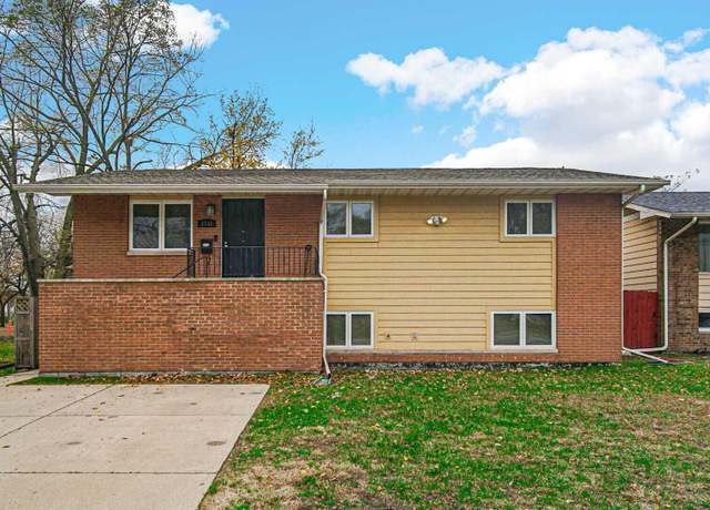 Property at 3738 Pennsylvania Ave, East Chicago, IN 46312, 3 beds, 1 bath