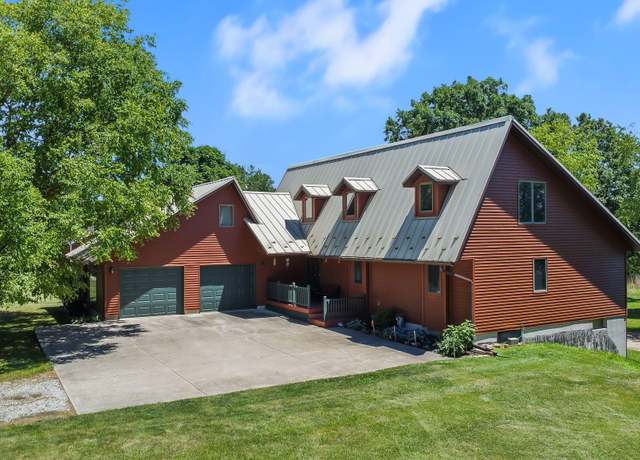 Property at 112 E 900 N, La Porte, IN 46350, 3 beds, 2.5 baths