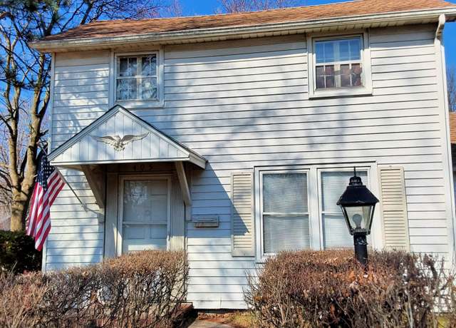 Property at 405 Institute St, Valparaiso, IN 46383, 3 beds, 1.5 baths