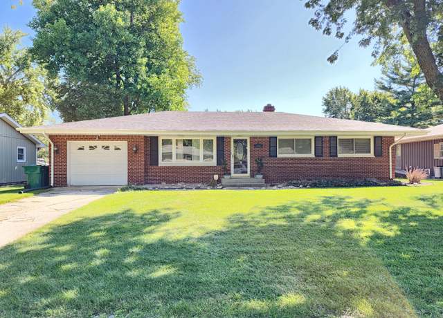 Property at 5951 Hayes Pl, Merrillville, IN 46410, 3 beds, 1 bath