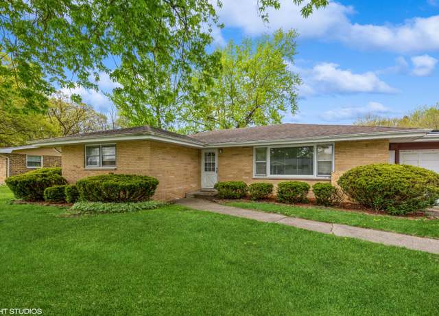 Property at 326 S Lasalle St, Hobart, IN 46342, 3 beds, 1 bath