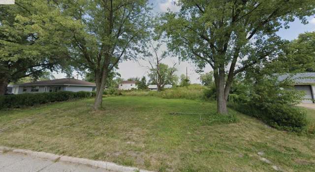 Photo of 393 Millport Dr, Valparaiso, IN 46385