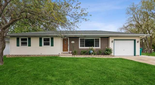 Photo of 7439 Hendricks St, Merrillville, IN 46410