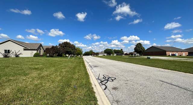 Photo of 10838 Pike St, Winfield, IN 46307