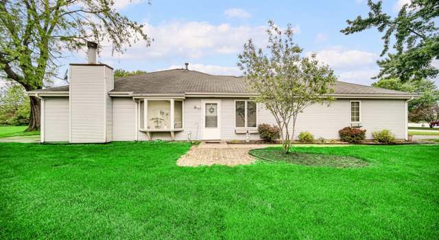 Photo of 224 Holly Ln, Schererville, IN 46375