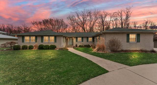 Photo of 209 Shorewood Dr, Valparaiso, IN 46385