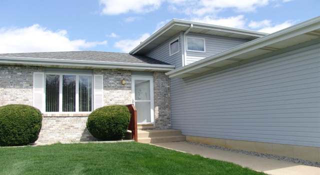 Photo of 11722 N Magoun Dr, St. John, IN 46373