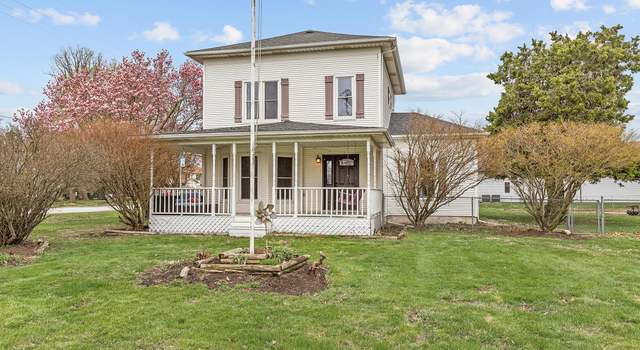 Photo of 304 Indiana St, Kouts, IN 46347
