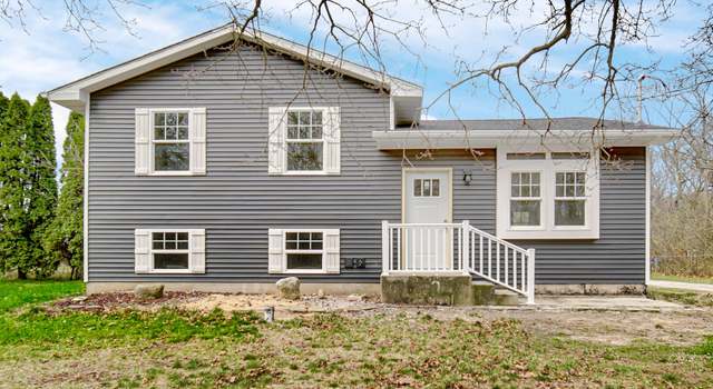 Photo of 1915 S 300 E, Knox, IN 46534