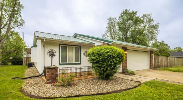 Photo of 409 N Dorothy St, Monon, IN 47959