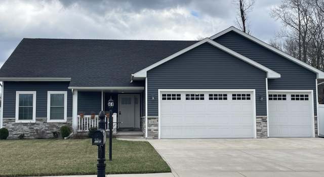 Photo of 1141 Stinson Dr, Burns Harbor, IN 46304