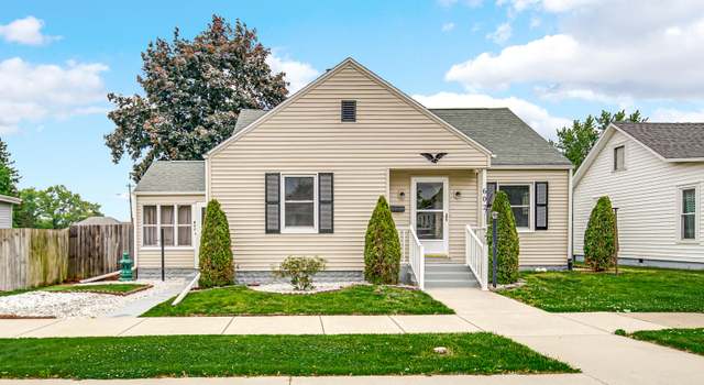 Photo of 602 Ohio St, Walkerton, IN 46574