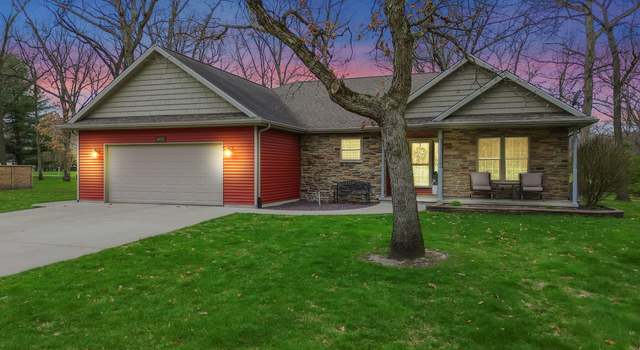 Photo of 10712 Dogleg Dr, Demotte, IN 46310