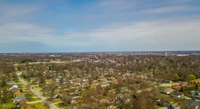Photo of 630 Lake St, Crown Point, IN 46307