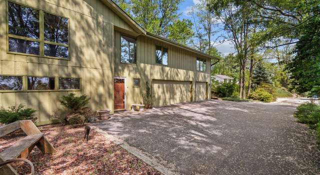 Photo of 2933 State St, Porter, IN 46304