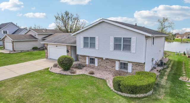 Photo of 2806 Painted Leaf Dr, Crown Point, IN 46307