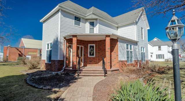 Photo of 308 N Jefferson St, Brook, IN 47922