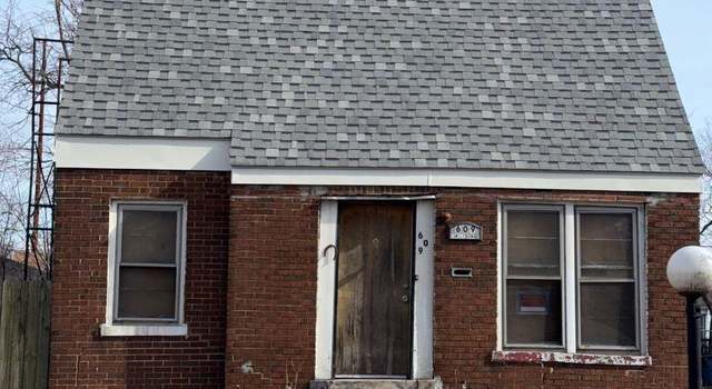 Photo of 609 Martin Luther King Dr, Gary, IN 46402
