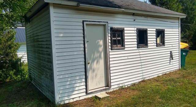 Photo of 204 N High St, North Judson, IN 46366