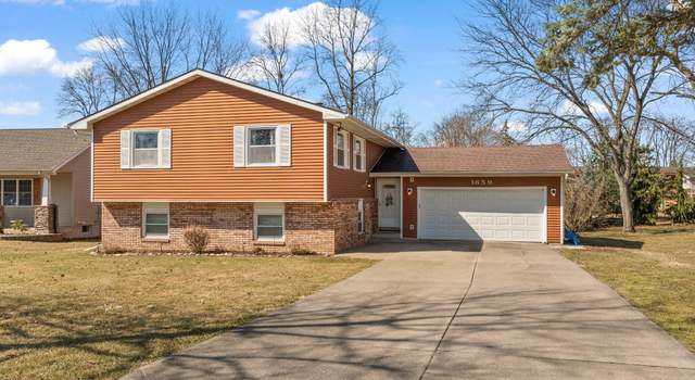 Photo of 1659 Sunnyslope Dr, Crown Point, IN 46307