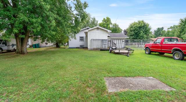 Photo of 308 Leslie St, North Judson, IN 46366