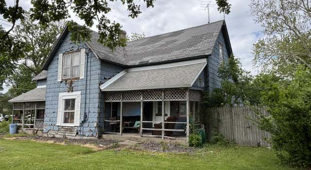 Photo of 526 W Clark St, Rensselaer, IN 47978