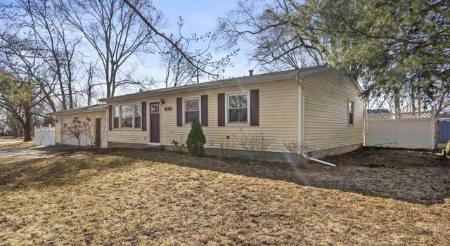 Photo of 430 Pembroke Rd, Valparaiso, IN 46385