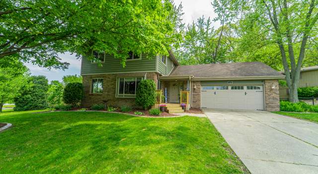 Photo of 1980 Greenvalley Dr, Crown Point, IN 46307