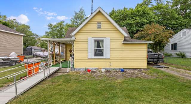 Photo of 304 N Davis St, Wolcott, IN 47995