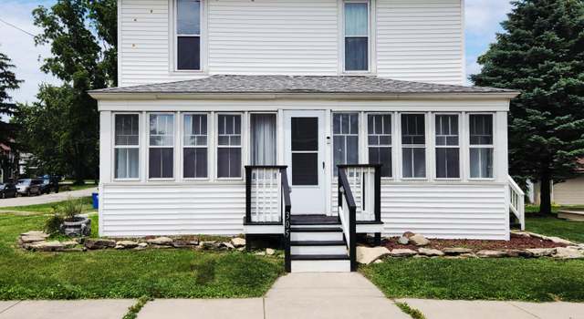 Photo of 305 W Alyea St, Hebron, IN 46341