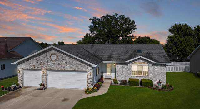 Photo of 809 Rose Bush Ln, Dyer, IN 46311
