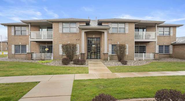 Photo of 9824 Wildwood Ct Unit 1B, Highland, IN 46322