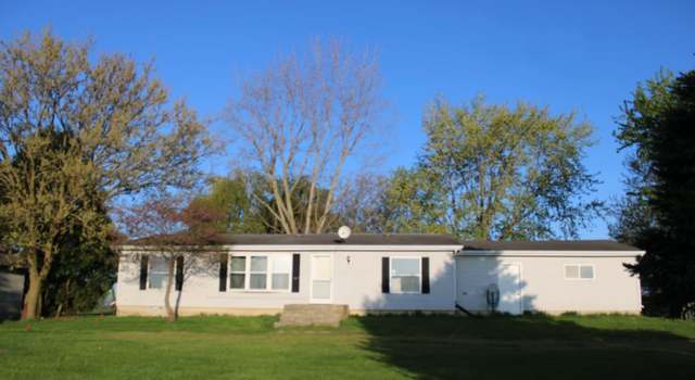 Photo of 467 N Sycamore Rd, Walkerton, IN 46574