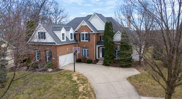 Photo of 275 Bruntsfield Ct, Valparaiso, IN 46385
