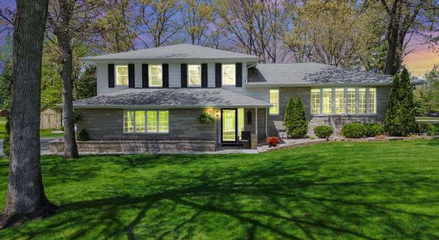 Photo of 10840 Dogleg Dr, Demotte, IN 46310