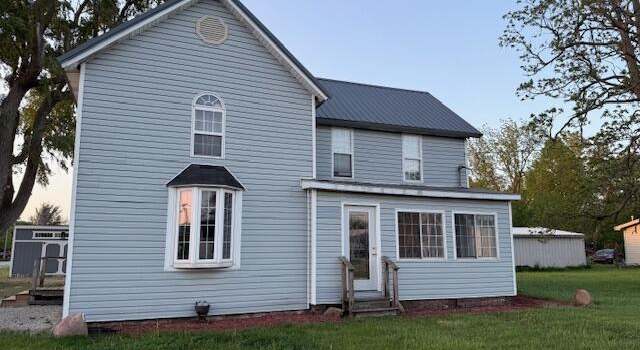 Photo of 238 W Jasper St, Goodland, IN 47948